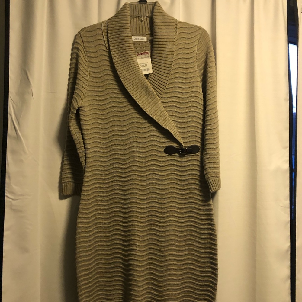 NWT Calvin Klein Sweater Dress w Buckle Taupe/Med